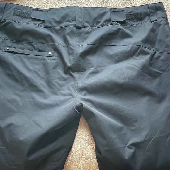 Obermeyer 18 Black Ski Pants - Picture 11 of 15